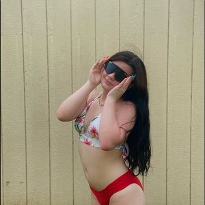 Meet your Posher, Briana